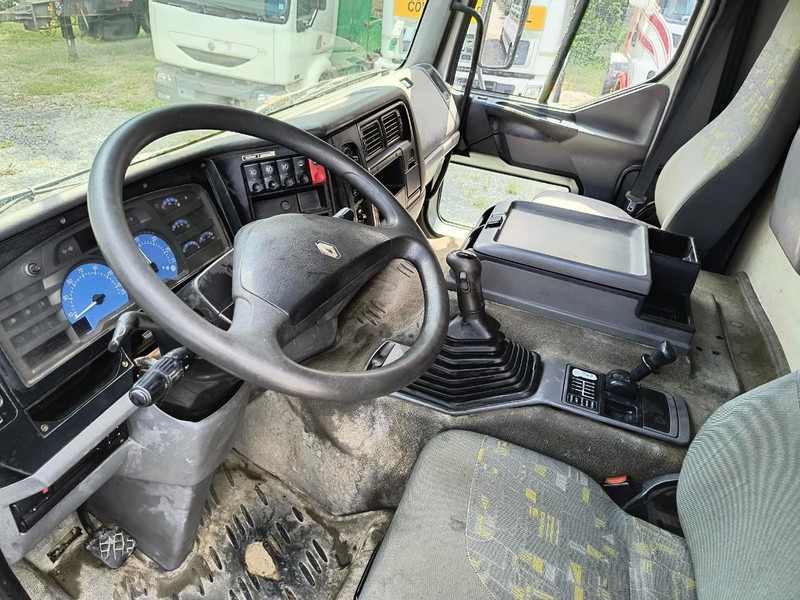 Foto del interior 1: Camión cisterna para transporte de leche Renault Premium 370 11000L INSULATED INOX TANK - INTARDER