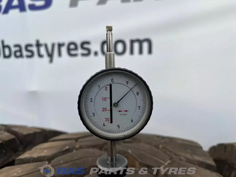 Continental Continental 13R22.5 CrossTrac HD3 156/150 K M+S 3PMSF gebruikte set - Neumático para Camión: foto 3 Continental Continental 13R22.5 CrossTrac HD3 156/150 K M+S 3PMSF gebruikte set - Neumático para Camión: foto 3