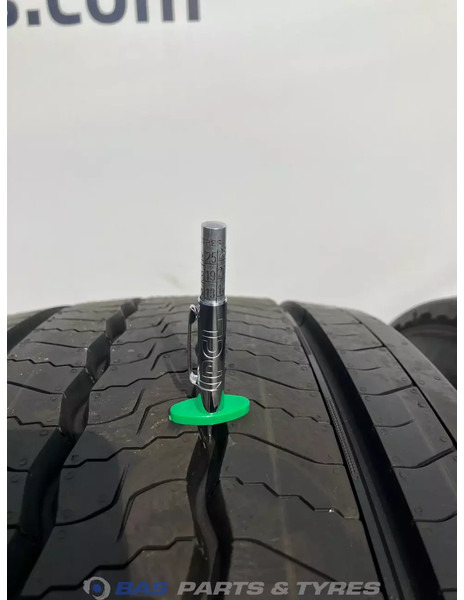 Continental Continental 315/70R22.5 Universeel 154/150 M+S 3PMSF gebruikte set - Neumático para Camión: foto 3 Continental Continental 315/70R22.5 Universeel 154/150 M+S 3PMSF gebruikte set - Neumático para Camión: foto 3