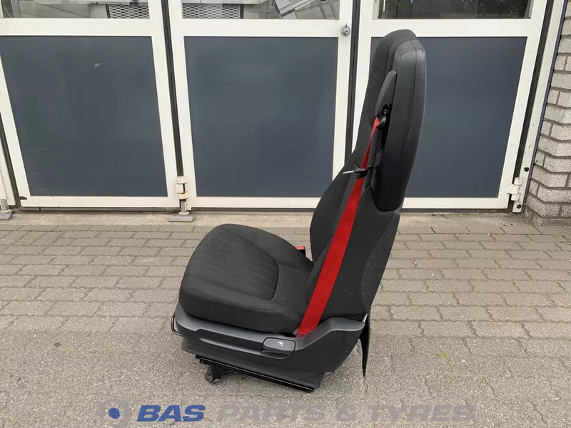 DAF CF Euro 6 - Asiento para Camión: foto 2 DAF CF Euro 6 - Asiento para Camión: foto 2