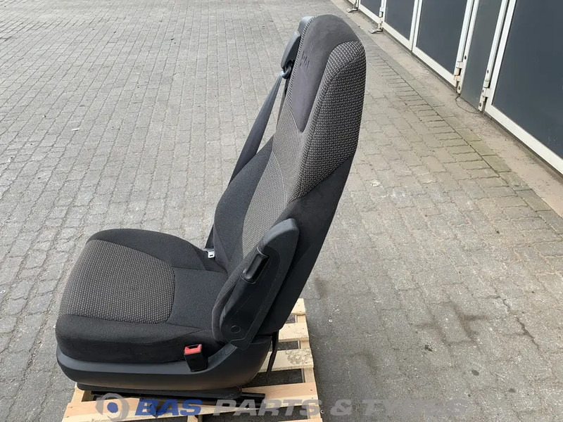 DAF CF Euro 6 - Asiento para Camión: foto 2 DAF CF Euro 6 - Asiento para Camión: foto 2