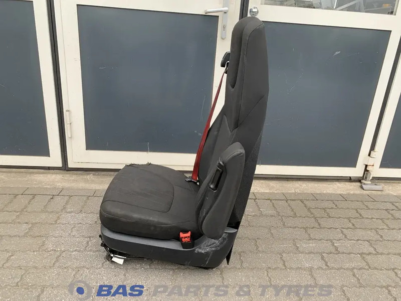 DAF CF Euro 6 - Asiento para Camión: foto 2 DAF CF Euro 6 - Asiento para Camión: foto 2