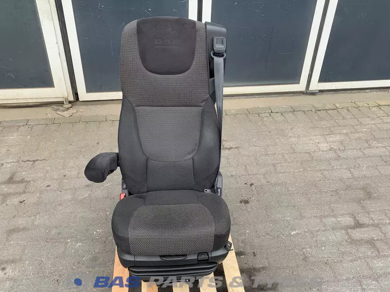 DAF CF Euro 6 - Asiento para Camión: foto 1 DAF CF Euro 6 - Asiento para Camión: foto 1