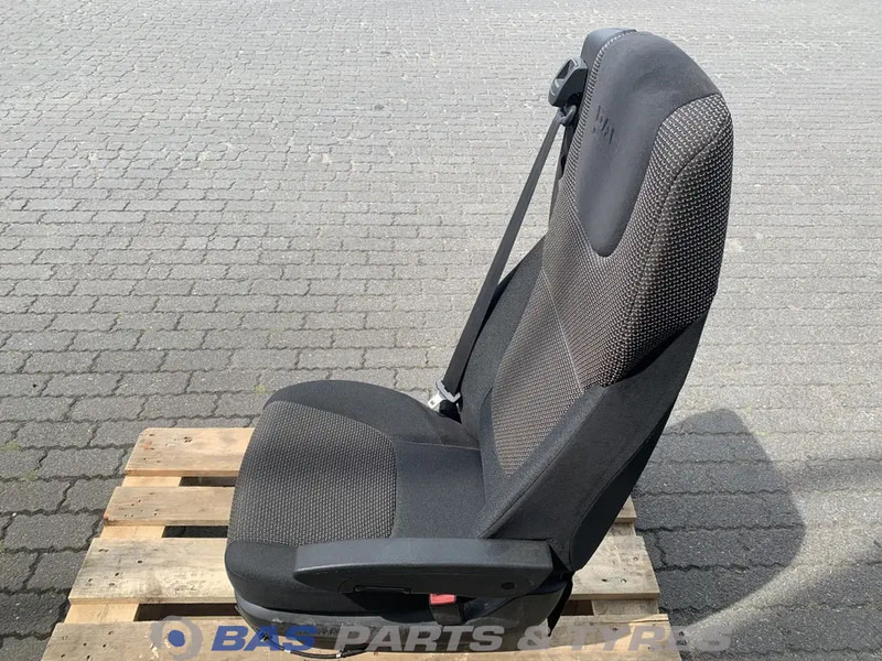 DAF CF Euro 6 - Asiento para Camión: foto 2 DAF CF Euro 6 - Asiento para Camión: foto 2