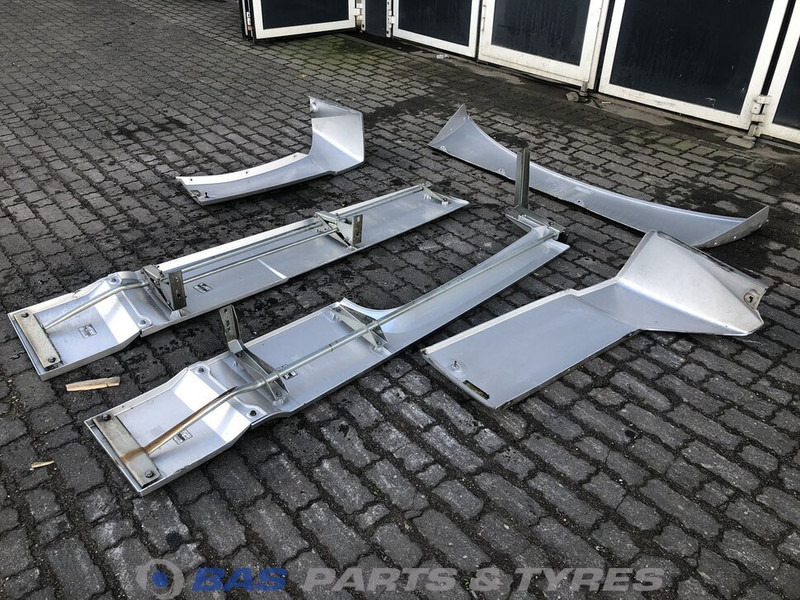 DAF XF106 Spoilerset DAF Super Space Cab L2H3 1671845 - Aerodinámica/ Spoiler para Camión: foto 5 DAF XF106 Spoilerset DAF Super Space Cab L2H3 1671845 - Aerodinámica/ Spoiler para Camión: foto 5