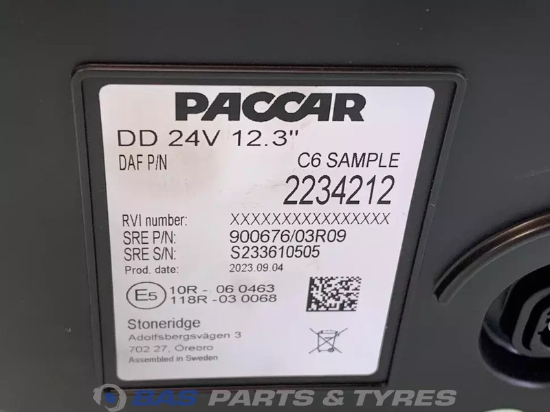 DAF XG Instrumentenpaneel DAF 2234212 - Salpicadero para Camión: foto 3 DAF XG Instrumentenpaneel DAF 2234212 - Salpicadero para Camión: foto 3