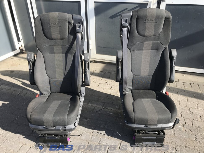 DAF XG Stoelen set DAF 2296479 - Asiento para Camión: foto 1 DAF XG Stoelen set DAF 2296479 - Asiento para Camión: foto 1