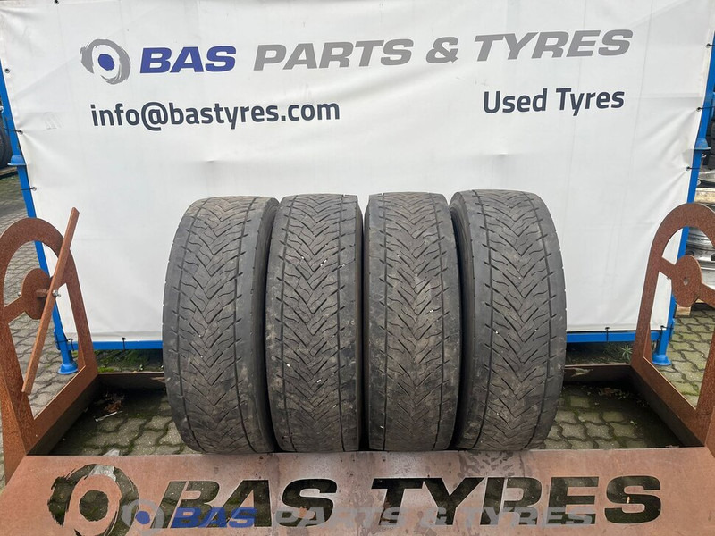 Goodyear Goodyear 315/70R22.5 KMAX D G2 154/152 M+S 3PMSF gebruikte set - Neumático para Camión: foto 1 Goodyear Goodyear 315/70R22.5 KMAX D G2 154/152 M+S 3PMSF gebruikte set - Neumático para Camión: foto 1