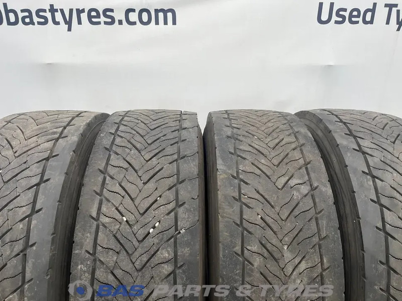 Goodyear Goodyear 315/70R22.5 KMAX D G2 154/152 M+S 3PMSF gebruikte set - Neumático para Camión: foto 2 Goodyear Goodyear 315/70R22.5 KMAX D G2 154/152 M+S 3PMSF gebruikte set - Neumático para Camión: foto 2