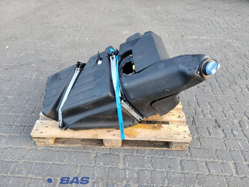 DAF XG DAF AdBlue tank 2297062 - Piezas de recambio para Camión: foto 1 DAF XG DAF AdBlue tank 2297062 - Piezas de recambio para Camión: foto 1