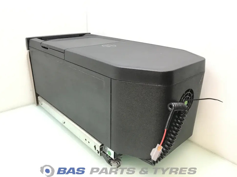 DAF XG Koelkast DAF 35 Liter 2318729 - Piezas de recambio para Camión: foto 3 DAF XG Koelkast DAF 35 Liter 2318729 - Piezas de recambio para Camión: foto 3