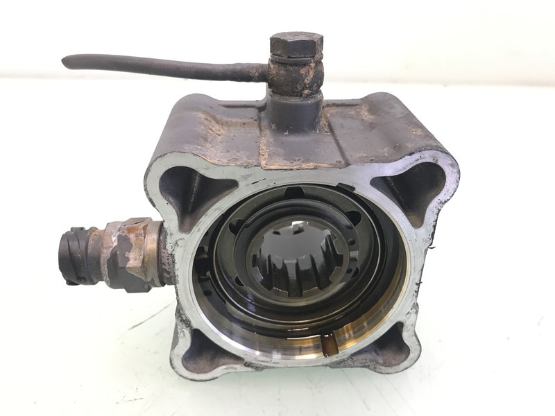 Scania PTO Scania 1530346 - Eje y piezas para Camión: foto 2 Scania PTO Scania 1530346 - Eje y piezas para Camión: foto 2