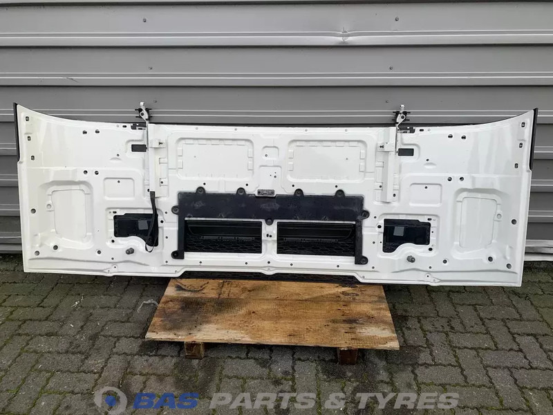 Volvo FH4 Frontklep Volvo 82219161 - Parrilla para Camión: foto 2 Volvo FH4 Frontklep Volvo 82219161 - Parrilla para Camión: foto 2