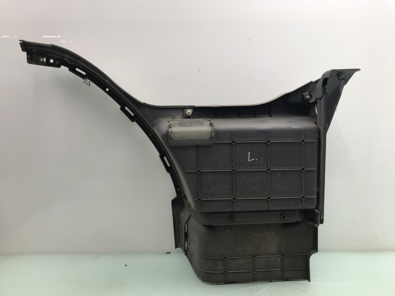 Volvo FM4 Opstap Links Volvo 82644146 - Carrocería y exterior para Camión: foto 2 Volvo FM4 Opstap Links Volvo 82644146 - Carrocería y exterior para Camión: foto 2