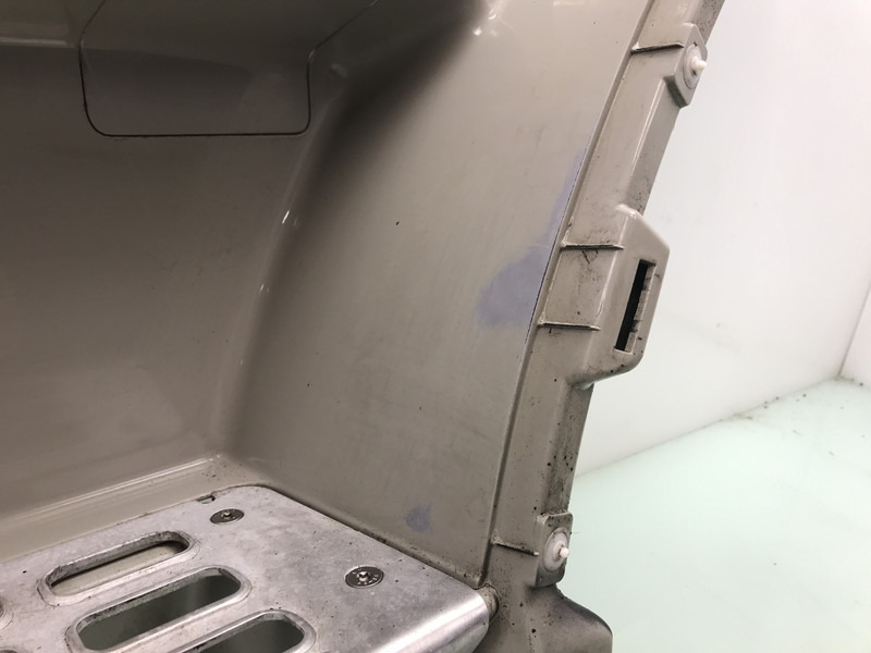 Volvo FM4 Opstap Links Volvo 82644146 - Carrocería y exterior para Camión: foto 3 Volvo FM4 Opstap Links Volvo 82644146 - Carrocería y exterior para Camión: foto 3