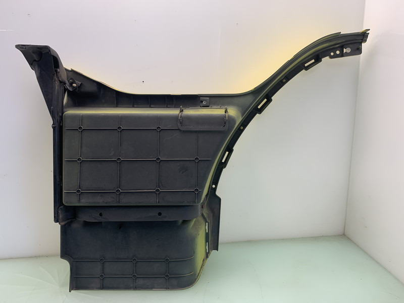 Volvo FM4 Opstap Rechts Volvo 82644147 - Carrocería y exterior para Camión: foto 2 Volvo FM4 Opstap Rechts Volvo 82644147 - Carrocería y exterior para Camión: foto 2