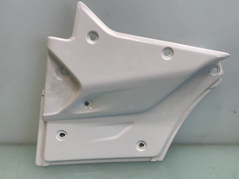 Volvo FM5 Deurverlenger Rechts Volvo 84463531 - Carrocería y exterior para Camión: foto 2 Volvo FM5 Deurverlenger Rechts Volvo 84463531 - Carrocería y exterior para Camión: foto 2