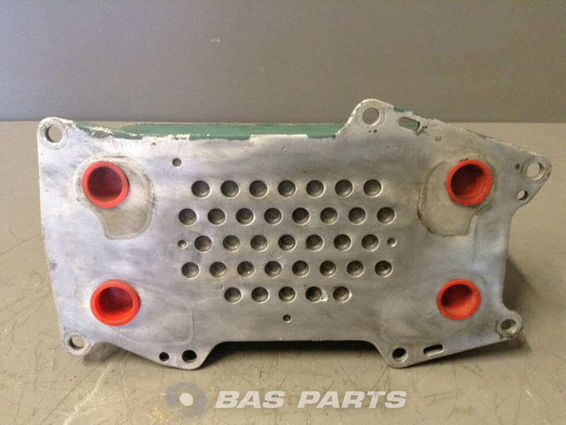 Volvo Oliekoeler Volvo 20794112 - Enfriador de aceite para Camión: foto 5 Volvo Oliekoeler Volvo 20794112 - Enfriador de aceite para Camión: foto 5