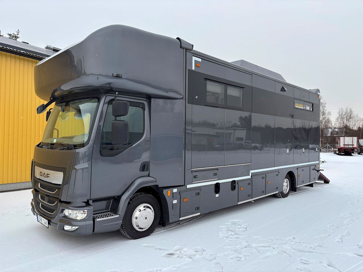 DAF Lehel horsebox 210 LF - Camión para caballos: foto 5 DAF Lehel horsebox 210 LF - Camión para caballos: foto 5
