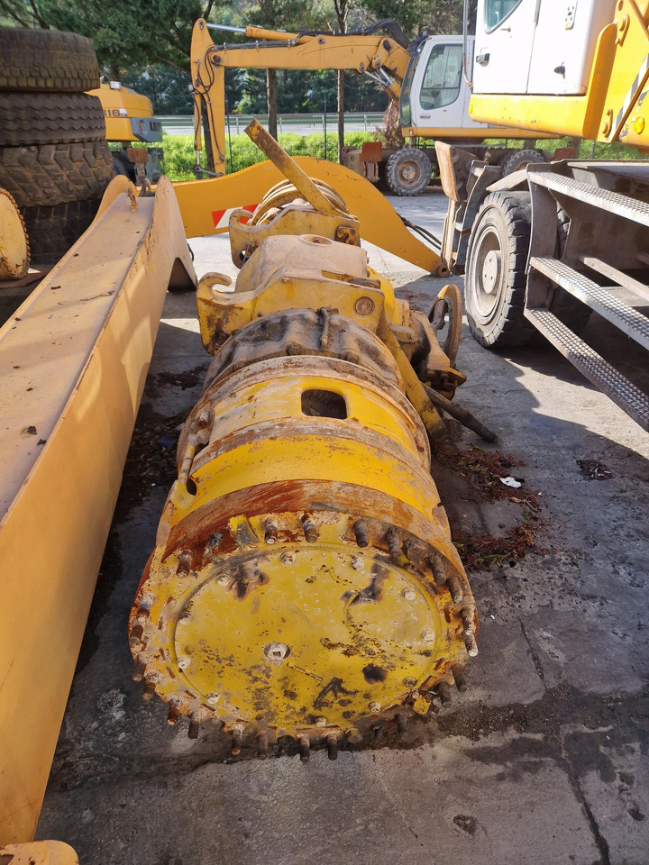 EJE TRASERO KOMATSU KWA055HD-4 - Eje y piezas para Maquinaria de construcción: foto 1 EJE TRASERO KOMATSU KWA055HD-4 - Eje y piezas para Maquinaria de construcción: foto 1