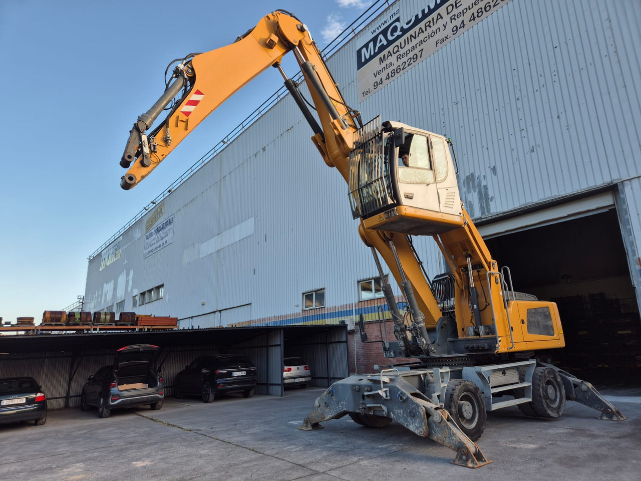 LIEBHERR LH30M - Manipulador de materiales: foto 2 LIEBHERR LH30M - Manipulador de materiales: foto 2