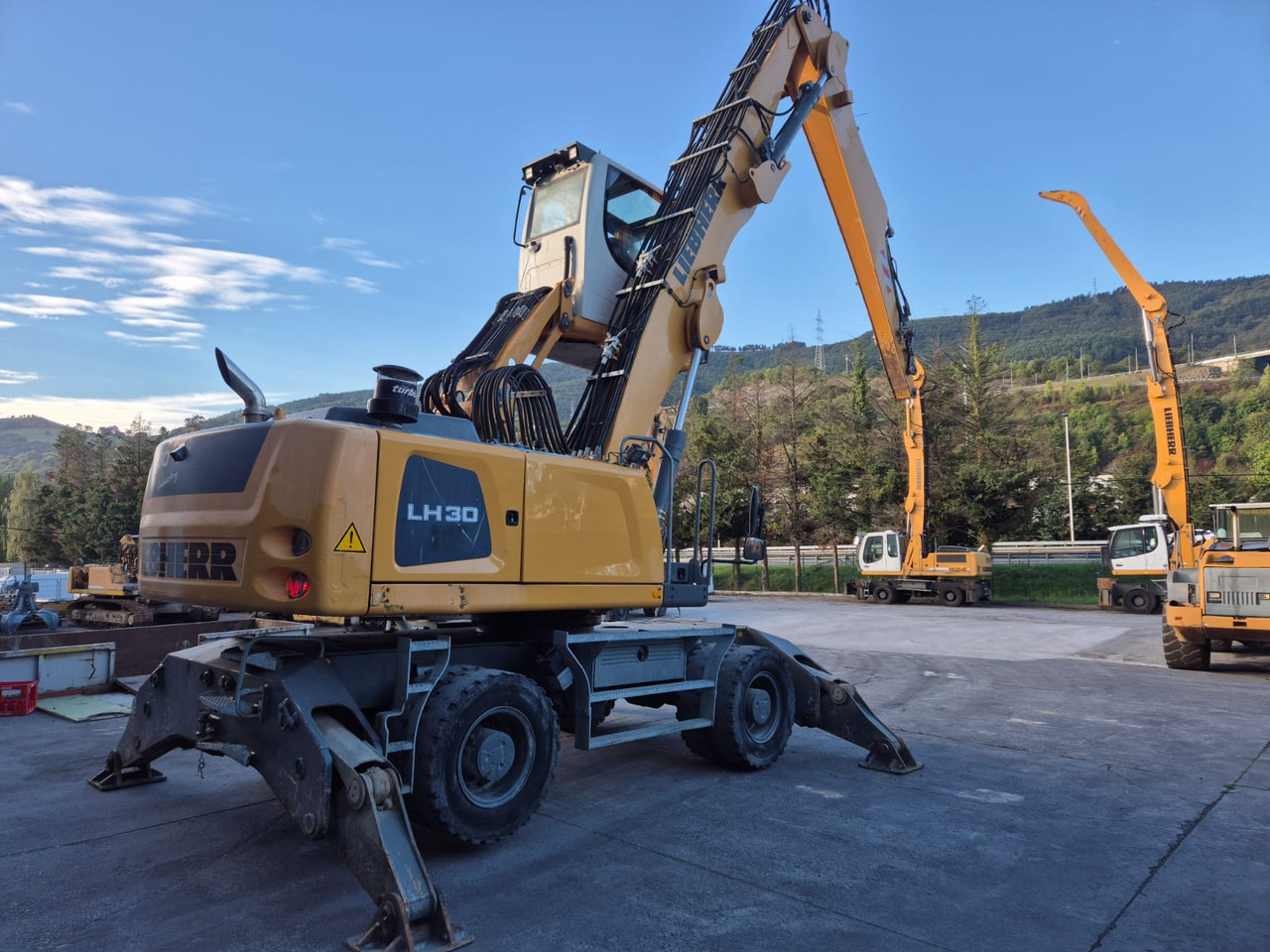 LIEBHERR LH30M - Manipulador de materiales: foto 4 LIEBHERR LH30M - Manipulador de materiales: foto 4