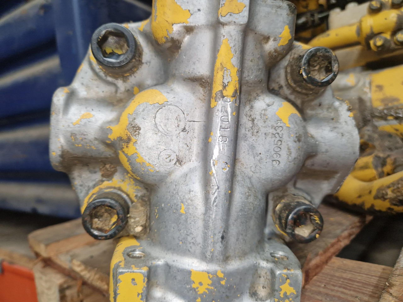 KOMATSU HD 465.3 - Piezas de recambio para Maquinaria de construcción: foto 2 KOMATSU HD 465.3 - Piezas de recambio para Maquinaria de construcción: foto 2