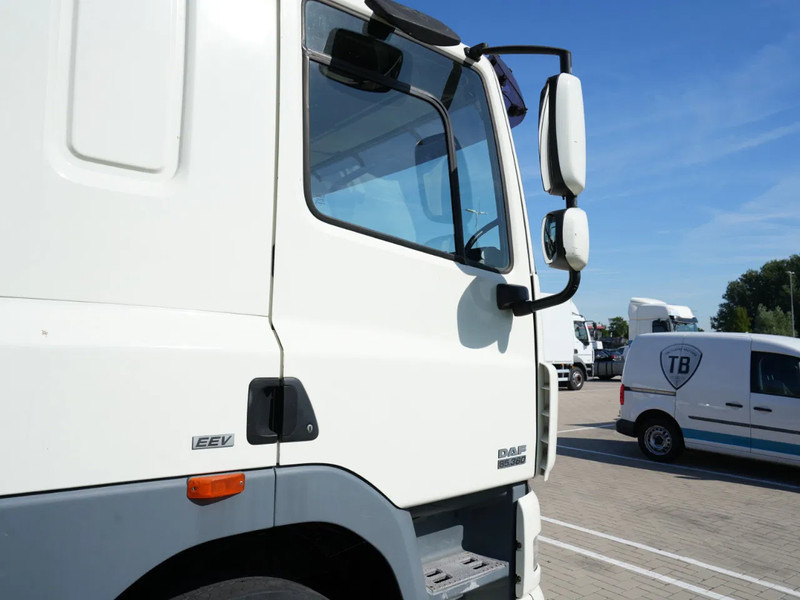 Camión grúa DAF CF 85 FAN Kraanwagen met bak, 47 t. HMF kraan: foto 14