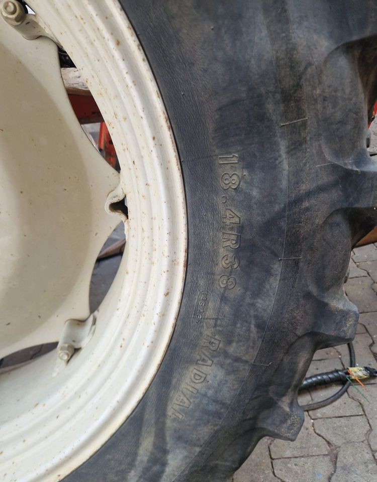 Części do Ciągnika Massey Ferguson MF 3000, 6000 Koła tylne 18,4R38 do ciągnika MF - Rueda completa para Maquinaria agrícola: foto 3 Części do Ciągnika Massey Ferguson MF 3000, 6000 Koła tylne 18,4R38 do ciągnika MF - Rueda completa para Maquinaria agrícola: foto 3