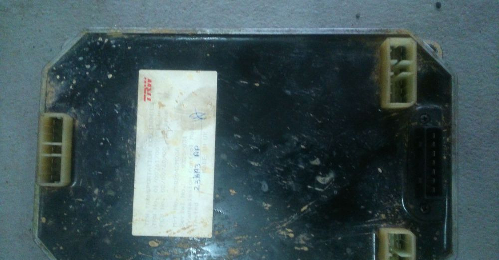 Części do Ciągnika Massey Ferguson MF 3000, 6300 MODUŁ STERUJĄCY SKRZYNI BIEGÓW AUTOTRONIC 1 MASSEY FERGUSON - Unidad de control para Maquinaria agrícola: foto 1 Części do Ciągnika Massey Ferguson MF 3000, 6300 MODUŁ STERUJĄCY SKRZYNI BIEGÓW AUTOTRONIC 1 MASSEY FERGUSON - Unidad de control para Maquinaria agrícola: foto 1