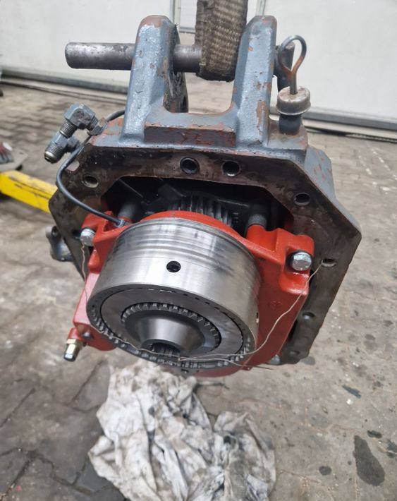 Części do Ciągnika New Holland NH TM, M Kompletna Obudowa WOM New Holland TM120,TM130,TM140,TM155,Case MXM 120, - Transmisión para Maquinaria agrícola: foto 2 Części do Ciągnika New Holland NH TM, M Kompletna Obudowa WOM New Holland TM120,TM130,TM140,TM155,Case MXM 120, - Transmisión para Maquinaria agrícola: foto 2