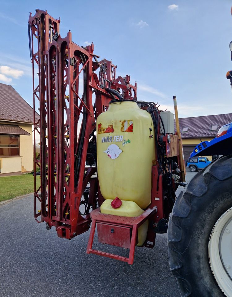 Opryskiwacz Hardi Master plus 1200 2014 Opryskiwacz zawieszany HARDI - Pulverizador suspendido: foto 3 Opryskiwacz Hardi Master plus 1200 2014 Opryskiwacz zawieszany HARDI - Pulverizador suspendido: foto 3