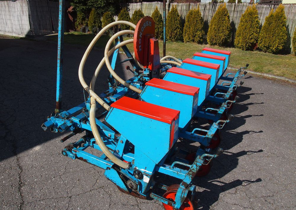 Siewnik Monosem   do kukurydzy ,buraków i słonecznika - Sembradora de precisión: foto 4 Siewnik Monosem   do kukurydzy ,buraków i słonecznika - Sembradora de precisión: foto 4