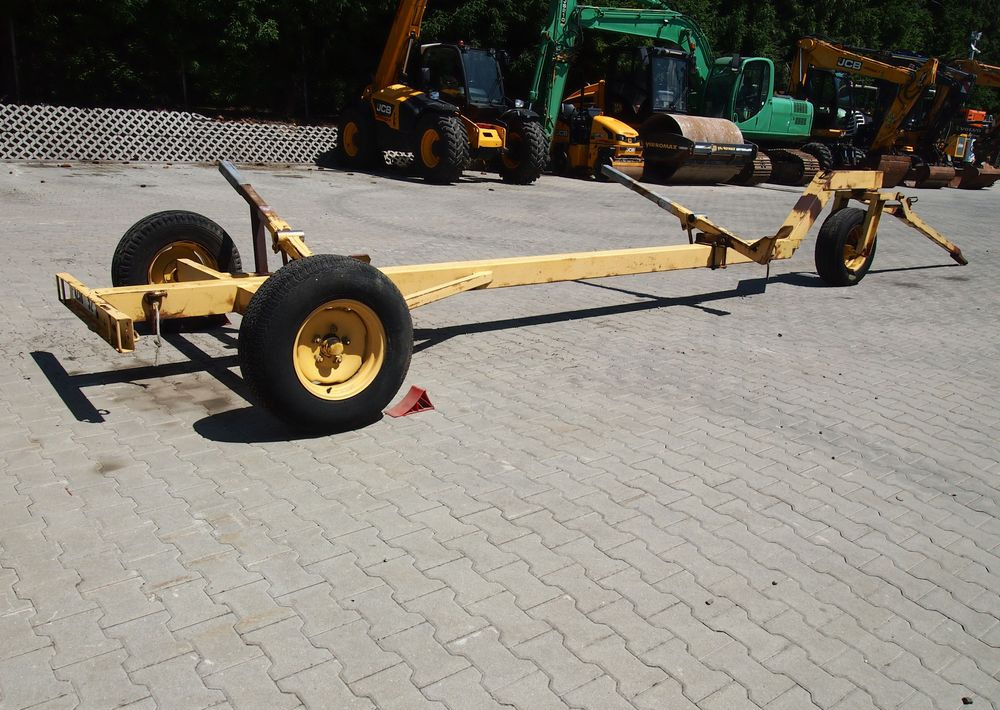 Wózek do kombajnu New Holland 3 kołowy Wózek pod heder do kombajnu - Carro de cosechadora: foto 1 Wózek do kombajnu New Holland 3 kołowy Wózek pod heder do kombajnu - Carro de cosechadora: foto 1