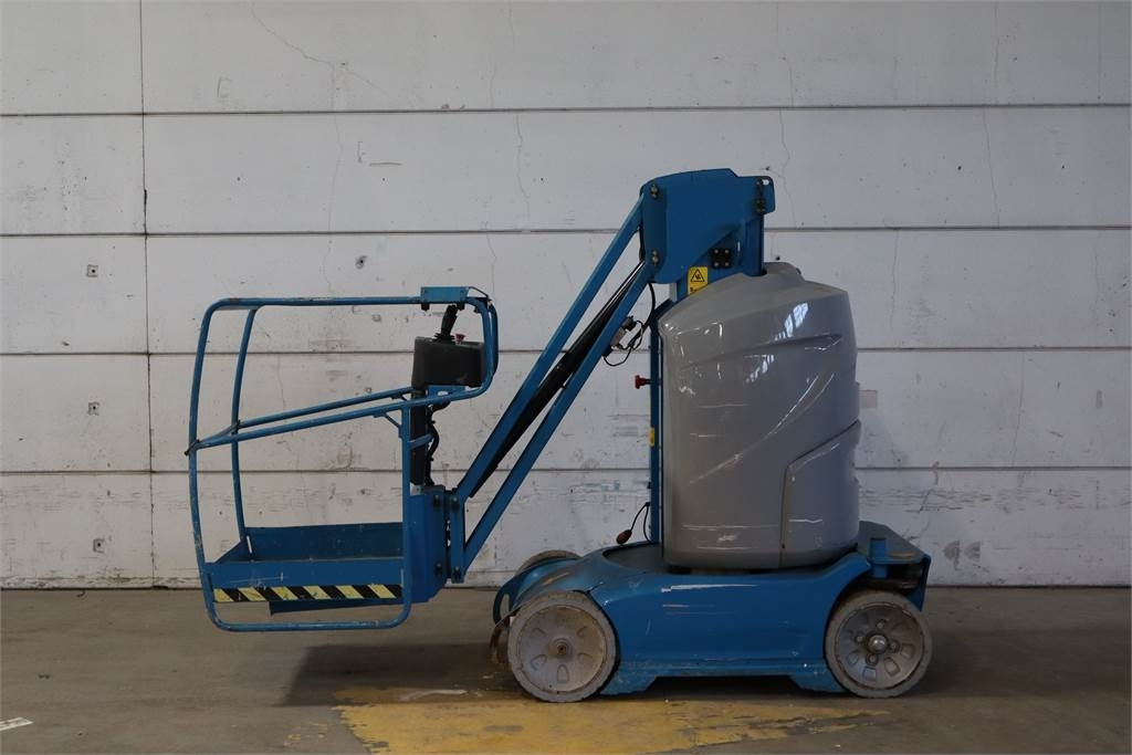 Genie GR26J - Plataforma de mástil vertical: foto 1 Genie GR26J - Plataforma de mástil vertical: foto 1