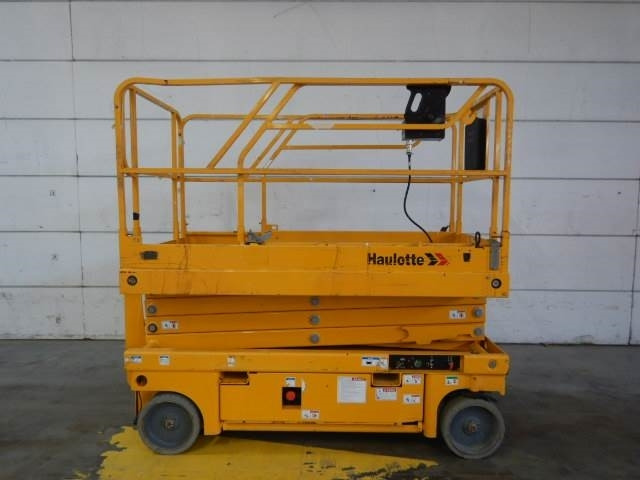 Haulotte Compact 10 - Plataforma de tijeras: foto 1 Haulotte Compact 10 - Plataforma de tijeras: foto 1