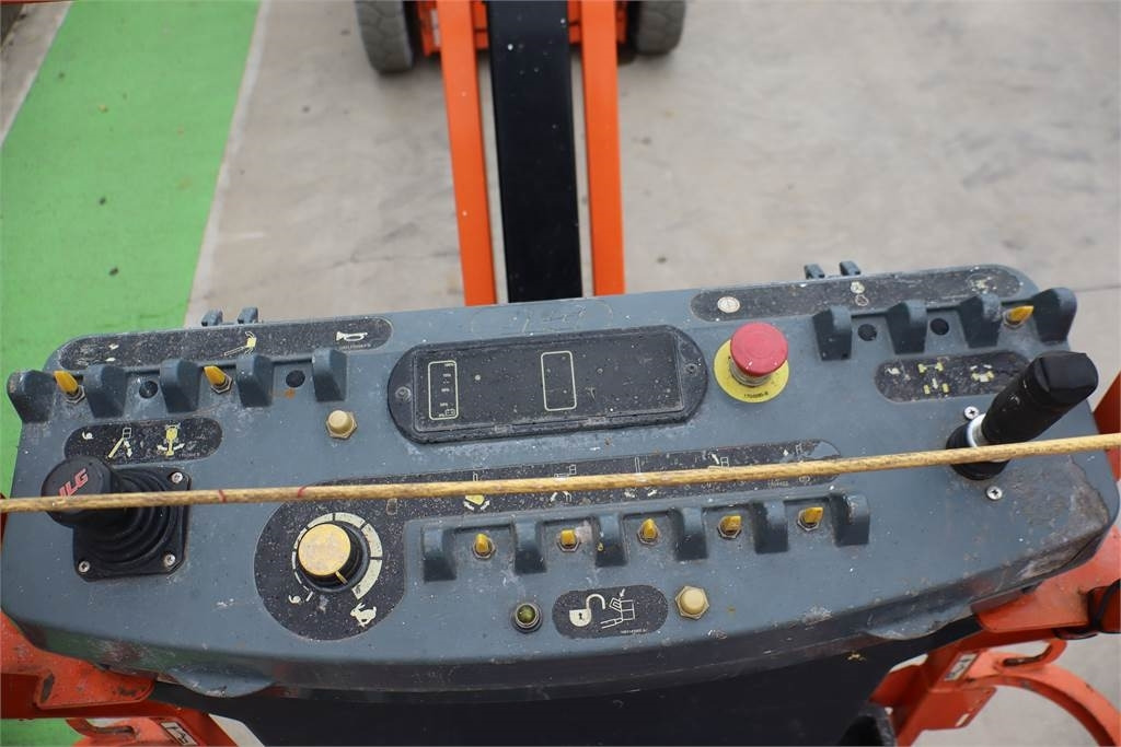 Plataforma articulada JLG E300AJP: foto 9