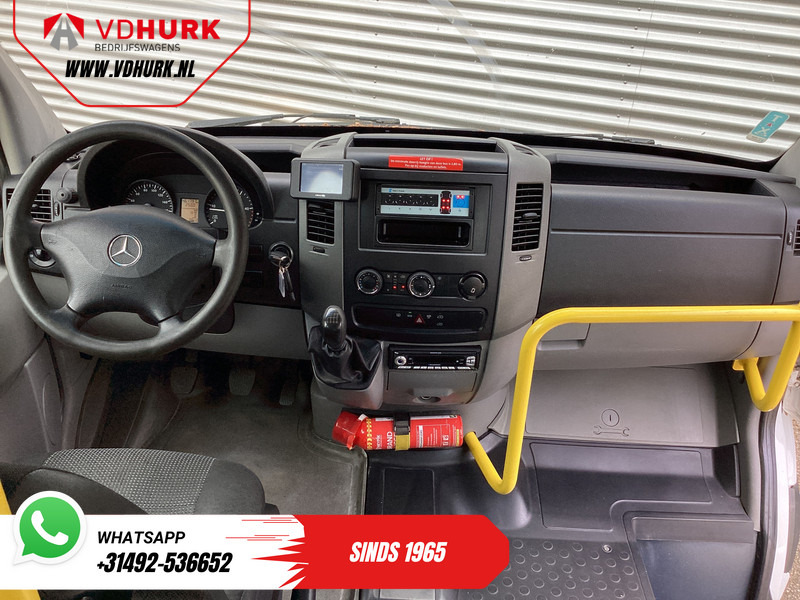 Mercedes-Benz Sprinter 313 2.2 CDI L2H2 € 10.164 Incl. BTW EXPORT ONLY Combi/ 9 Persoons/ Kombi/ 9P/ Airco/ Rolstoellift - Coche: foto 3 Mercedes-Benz Sprinter 313 2.2 CDI L2H2 € 10.164 Incl. BTW EXPORT ONLY Combi/ 9 Persoons/ Kombi/ 9P/ Airco/ Rolstoellift - Coche: foto 3