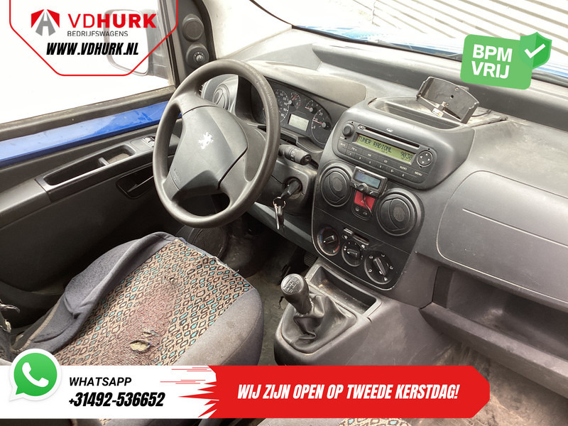 Peugeot Bipper 1.4 HDi EXPORT ONLY NL Auto/ Carkit/ Betimmerd/ Radio/ Trekhaak - Furgoneta pequeña: foto 3 Peugeot Bipper 1.4 HDi EXPORT ONLY NL Auto/ Carkit/ Betimmerd/ Radio/ Trekhaak - Furgoneta pequeña: foto 3