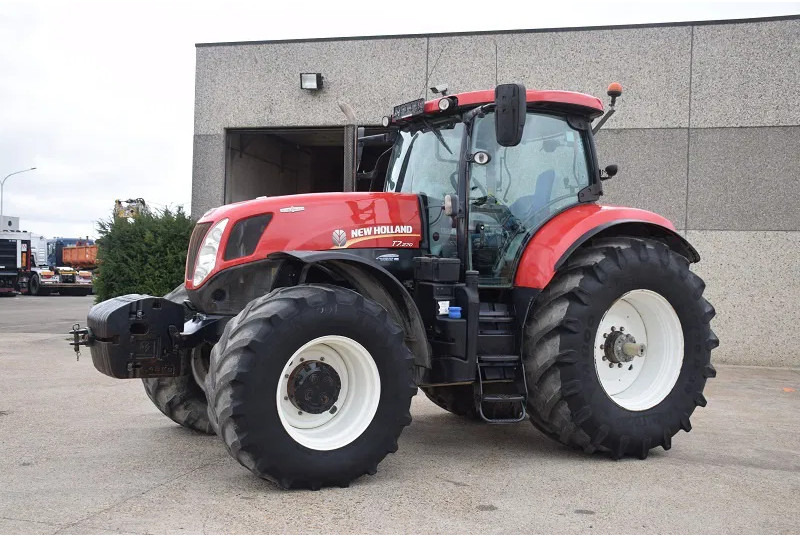 New Holland T7.270 4WD SA T7.270 4WD SA - Maquinaria agrícola: foto 2 New Holland T7.270 4WD SA T7.270 4WD SA - Maquinaria agrícola: foto 2