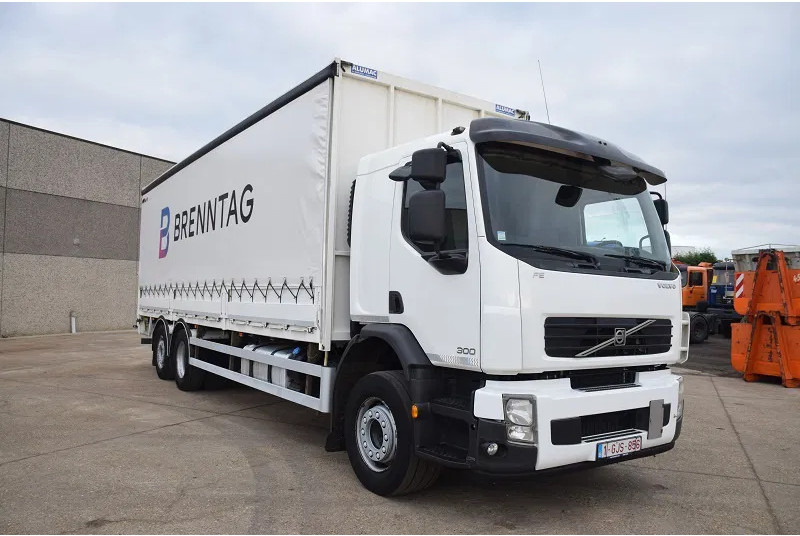 Volvo FE 300 - Camión caja cerrada: foto 4 Volvo FE 300 - Camión caja cerrada: foto 4