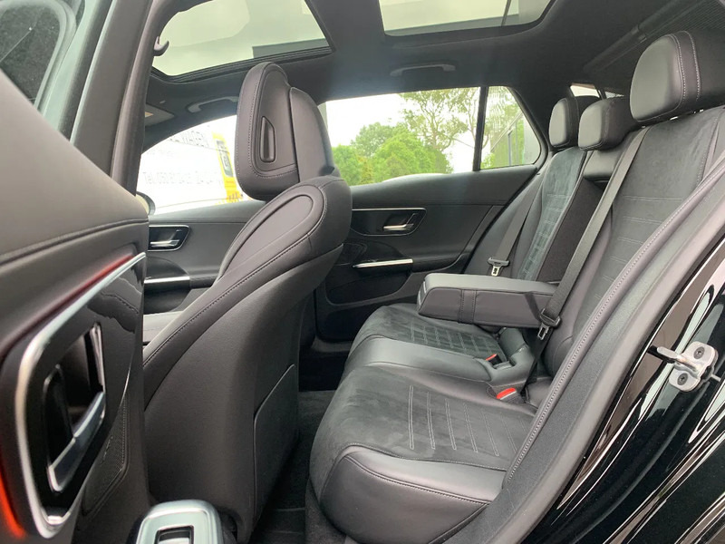 Mercedes-Benz C-Klasse 300*Parktronic*Thermatic*Distronic*Rijstrookassistent*Panoramische dak* - Coche: foto 5 Mercedes-Benz C-Klasse 300*Parktronic*Thermatic*Distronic*Rijstrookassistent*Panoramische dak* - Coche: foto 5