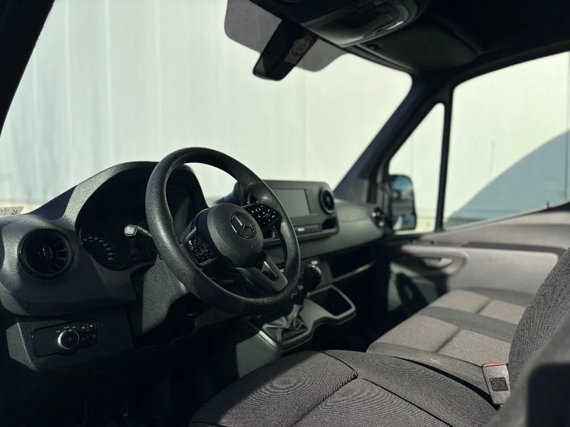 Mercedes-Benz Sprinter 317 L2H2*360°Camera*Airco*Navigatie*Zetelverwarming - Furgón: foto 4 Mercedes-Benz Sprinter 317 L2H2*360°Camera*Airco*Navigatie*Zetelverwarming - Furgón: foto 4