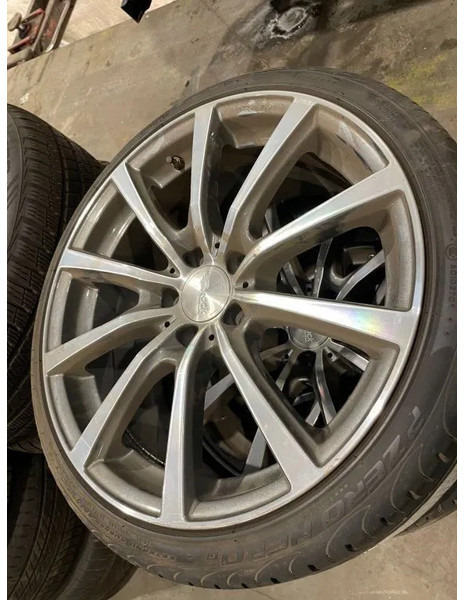 Pirelli *Brock velgen met Pirelli banden *235/35 ZR19 - Neumáticos y llantas para Coche: foto 1 Pirelli *Brock velgen met Pirelli banden *235/35 ZR19 - Neumáticos y llantas para Coche: foto 1