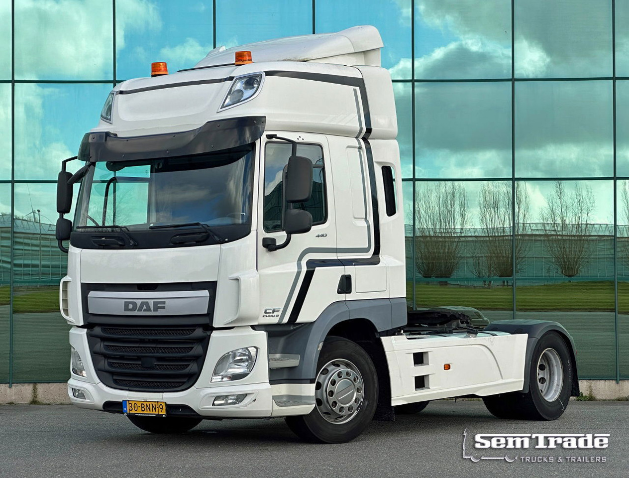 DAF CF 440 FT Space CAB 2x Tanks 766.000 KM TOP Condition NL Truck 2 Similar Pie - Cabeza tractora: foto 1 DAF CF 440 FT Space CAB 2x Tanks 766.000 KM TOP Condition NL Truck 2 Similar Pie - Cabeza tractora: foto 1