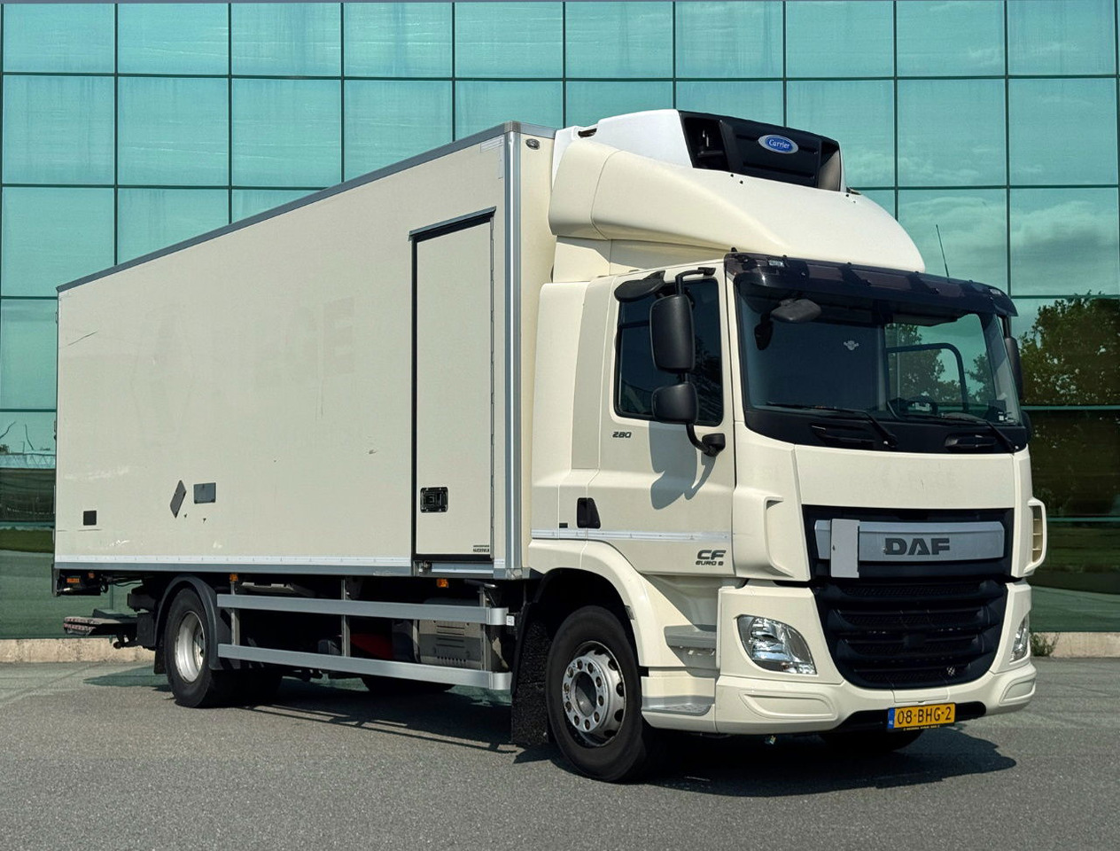 Camión frigorífico DAF CF 250 Carrier Supra 1150 Multi Temp 561.000 KM Tail Lift NL Truck: foto 7
