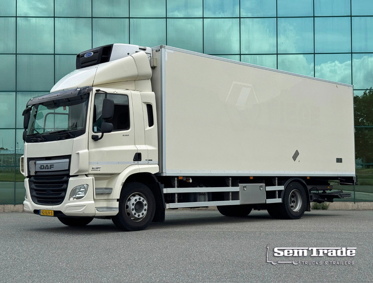 DAF CF 290 - Camión frigorífico: foto 1 DAF CF 290 - Camión frigorífico: foto 1
