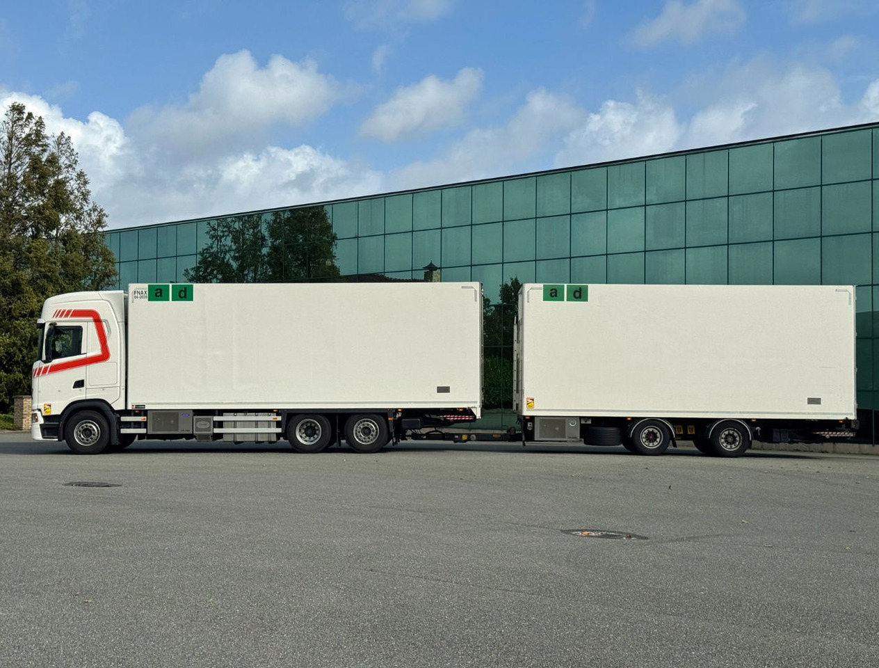 Scania S500 6X2 Retarder 50 CC Combi 2x Taillift TOP Condition Holland Truck - Camión frigorífico: foto 2 Scania S500 6X2 Retarder 50 CC Combi 2x Taillift TOP Condition Holland Truck - Camión frigorífico: foto 2