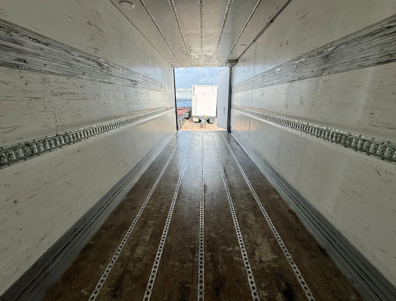 Camión frigorífico Scania S500 6X2 Retarder 50 CC Combi 2x Taillift TOP Condition Holland Truck: foto 14 Camión frigorífico Scania S500 6X2 Retarder 50 CC Combi 2x Taillift TOP Condition Holland Truck: foto 14