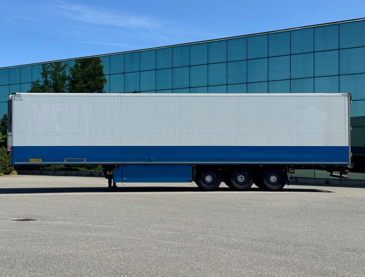 Schmitz Cargobull Thermo King SLX300 With Only 6.200 Hours 1340 x 250 x 270 CM Inside TOP Condition NL Trailer - Semirremolque frigorífico: foto 2 Schmitz Cargobull Thermo King SLX300 With Only 6.200 Hours 1340 x 250 x 270 CM Inside TOP Condition NL Trailer - Semirremolque frigorífico: foto 2